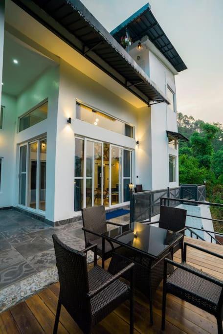 The Apricity Bhimtal Luaran gambar