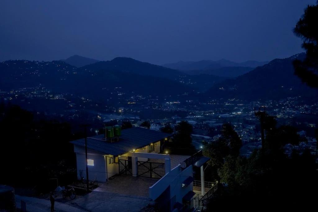 The Apricity Bhimtal Luaran gambar